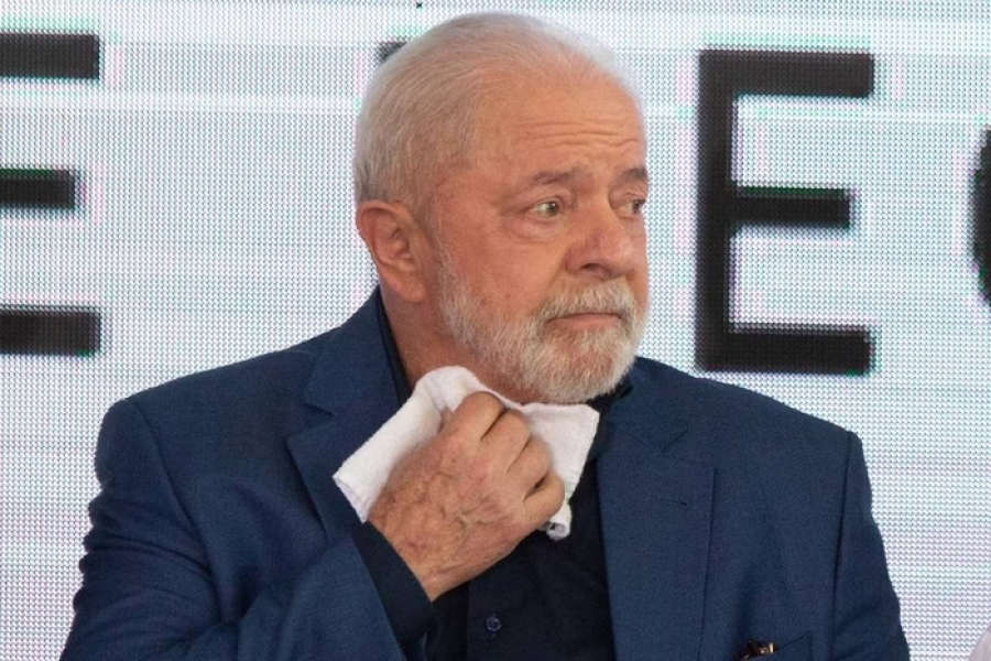 Lula demonstra preocupação com presença de militares dos EUA no Paraguai