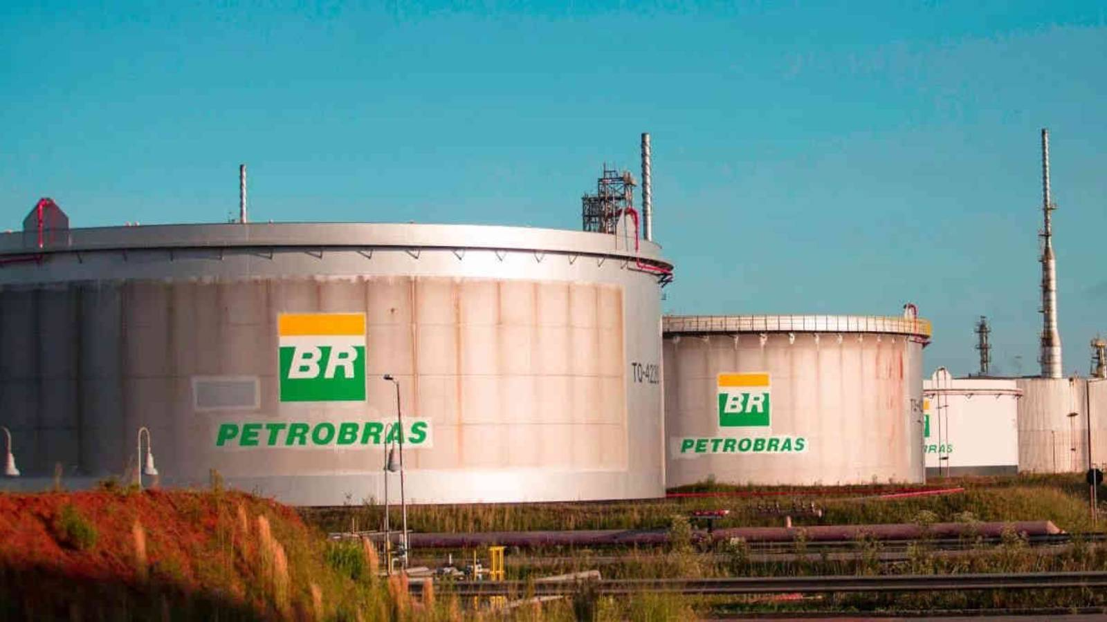 Alta do petróleo com tensão no Oriente Médio pode não chegar imediatamente aos combustíveis no Brasil, diz Petrobras