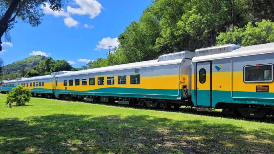 Estrada de Ferro Vitória a Minas oferece a viagem diária de trem mais longa do Brasil